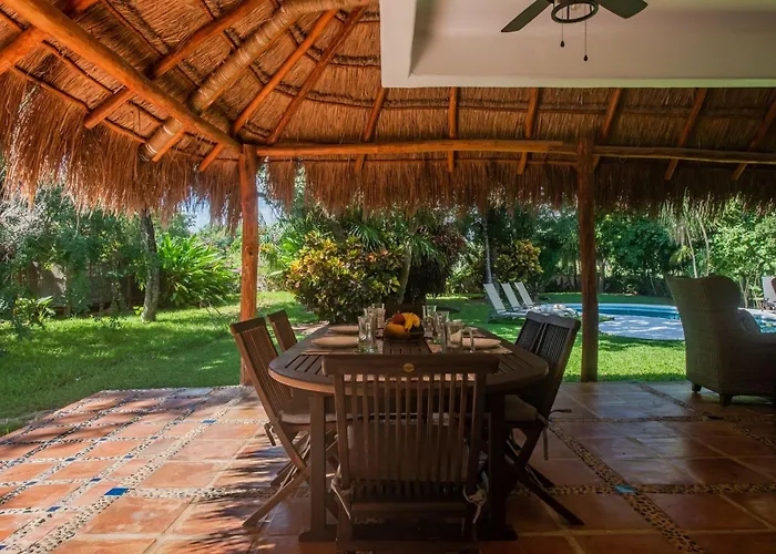 Luxury Golf 5-bedroom Retreat In Villa *