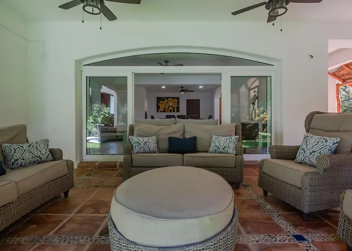 Villa Luxury Golf 5-bedroom Retreat In Playa del Carmen