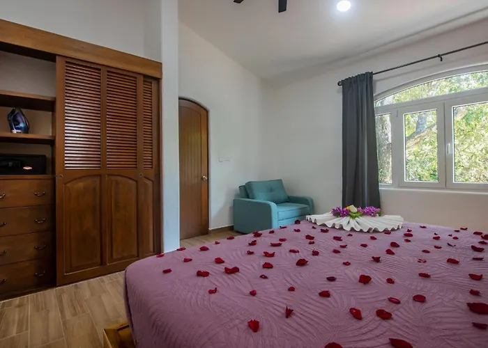 Luxury Golf 5-bedroom Retreat In * Playa del Carmen