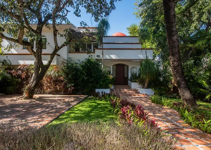 Luxury Golf 5-bedroom Retreat In * Playa del Carmen