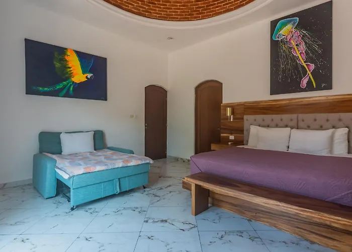Villa Luxurious 4 To 5-Bedroom Villa With Private Pool In Playa Del Carmen